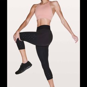 Lululemon To The Beat Crop 21” Soulcycle Laser Cut crop pant